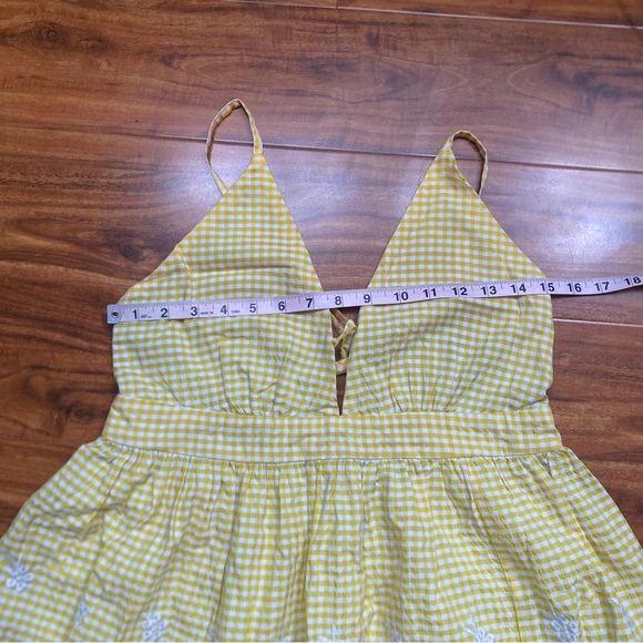 Charlotte Russe Junior Yellow White Floral Embroidered Gingham Mini Dress Size M - Picture 14 of 16